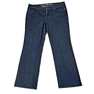 LL Bean Jeans Womens 12P Favorite Fit Blue Denim Straight Mid Rise Relaxed Work